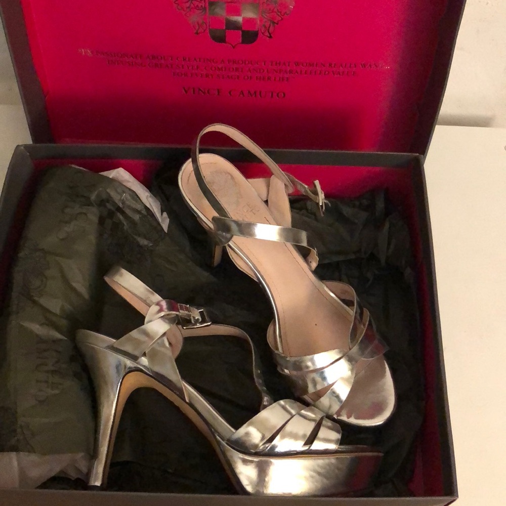 Vince Camuto VC peppa